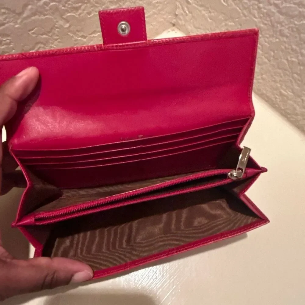 Ferragamo Long Wallet Red Gancini Embossed Logo Leather Travel Organization Bold